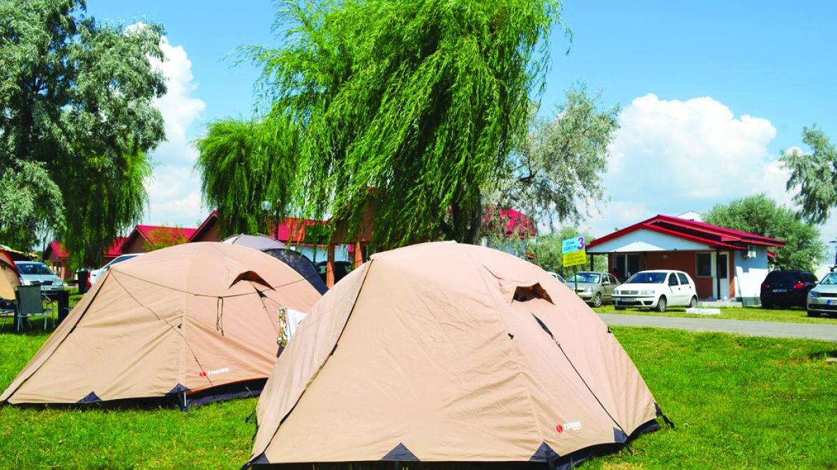 Amenzi de circa 790.000 de lei pentru campare ilegală în Deltă