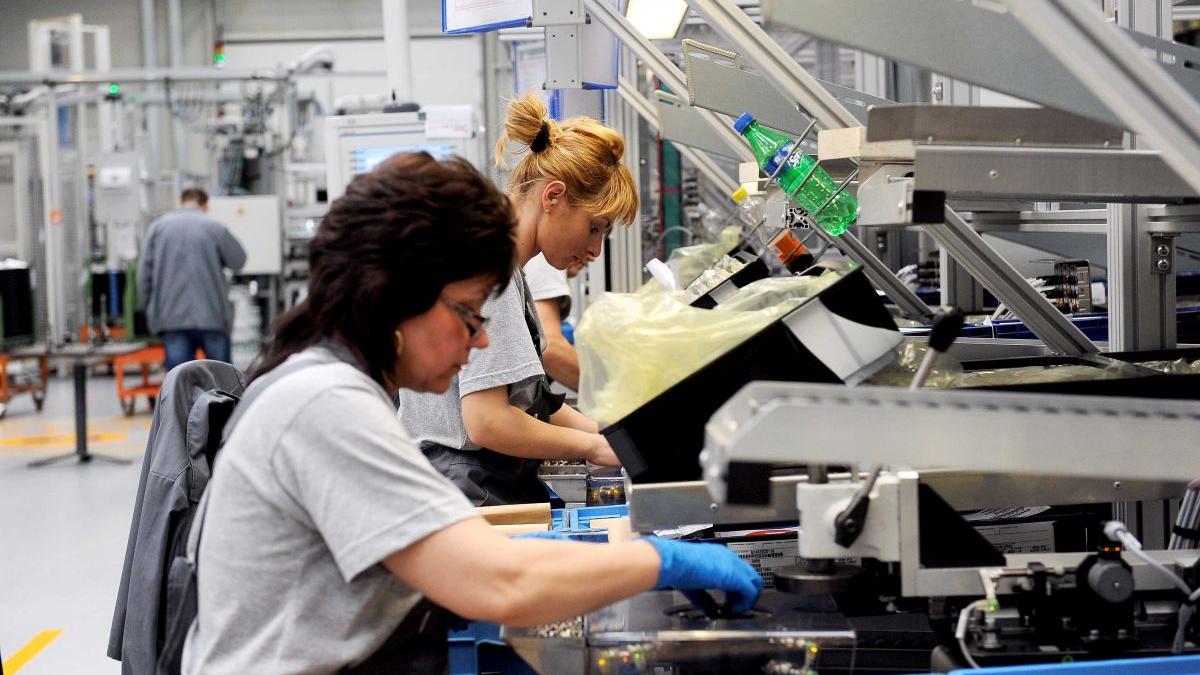 România, printre ţările membre cu cele mai mari creşteri ale preţurilor producţiei industriale în iulie