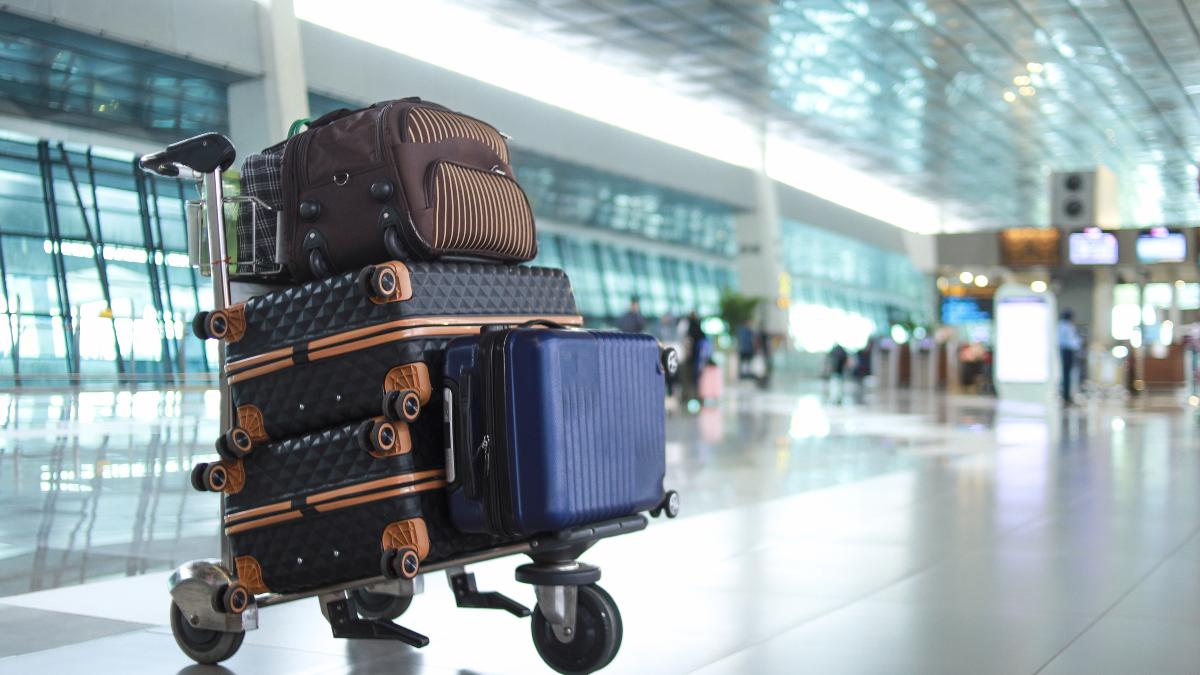 Două curse dus-întors România-Bruxelles, anulate din cauza unei greve pe aeroportul Charleroi