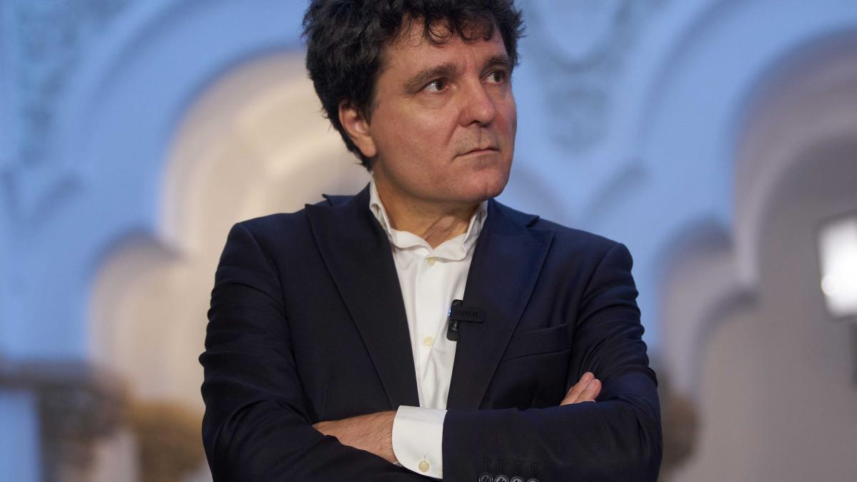 Nicuşor Dan: Problema speculatorilor imobiliari care au cumpărat spaţii verzi ar trebui reglementată de autorităţi