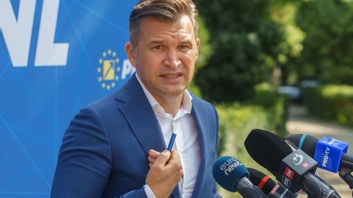 Întâlnire a liderilor PNL la Vila Lac. Stroe: Vom discuta chestiuni ce ţin de agenda noastră electorală