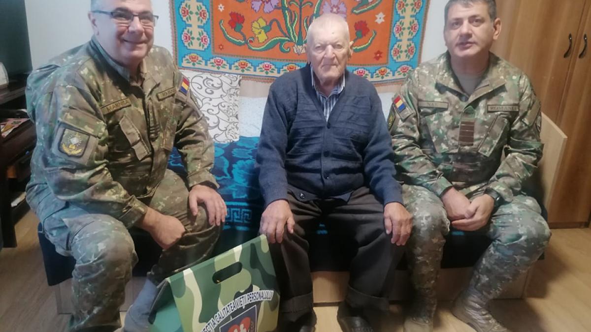 Un veteran al Armatei Române a împlinit 103 ani: La 5 mai 1944, când s-a spart frontul, am fost luat prizonier la Sevastopol, unde am stat până în anul 1948.