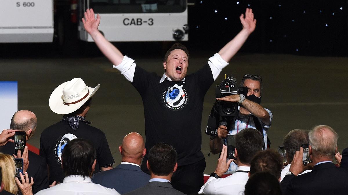 Elon Musk oferă câte un milion de dolari în fiecare zi americanilor care semnează o petiție pro-Trump