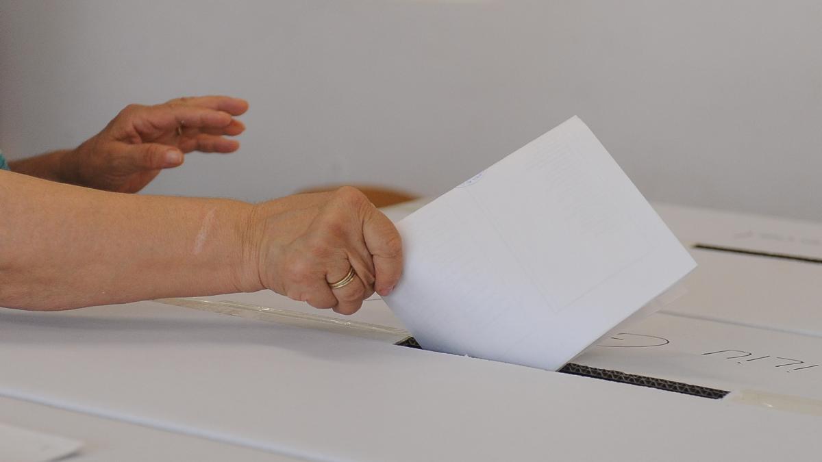 Disperare sau calcul politic? Nicușor vrea astăzi vot pentru aprobarea referendumului, deoarece este posibil ca, de mâine, să redevină simplu ONG-ist