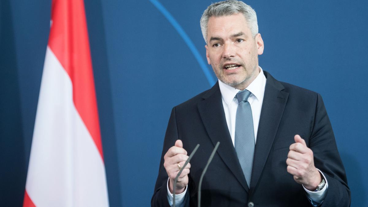 Președintele austriac îl încredințează tot pe Karl Nehammer să formeze guvernul
