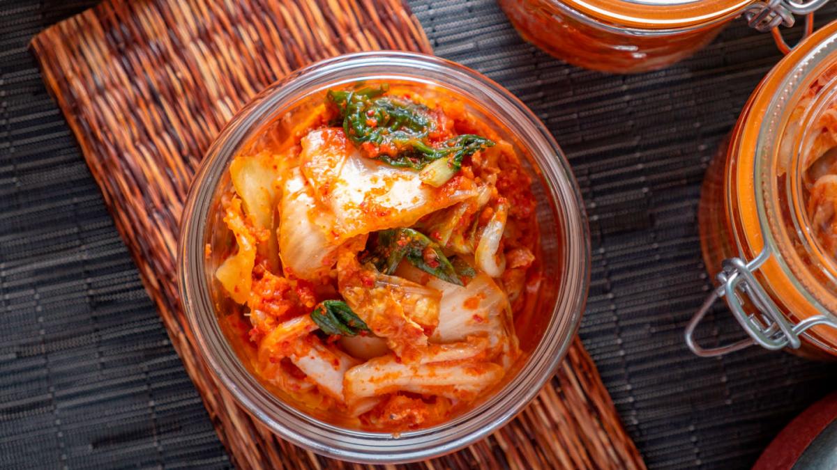 Cocteilul murat care-ți revigorează mintea și trupul. Kimchi, secrete și rețete 