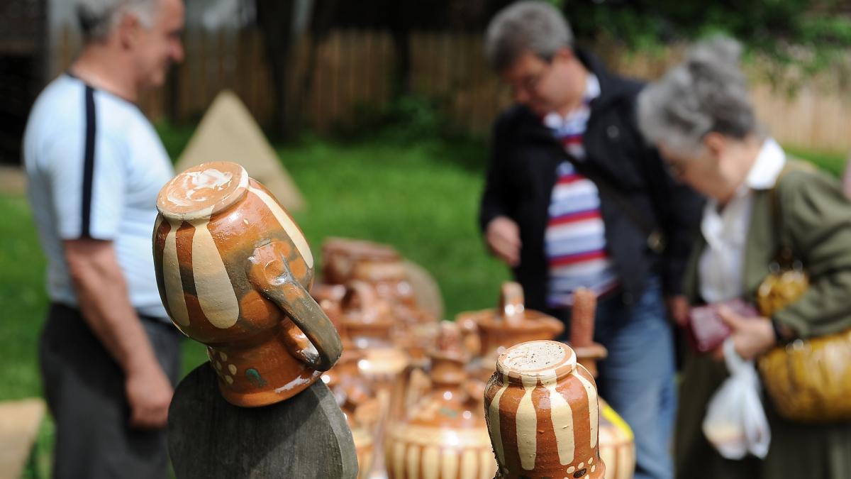 Meșterii tradiționali - testați, certificați și scutiți de 50% impozit