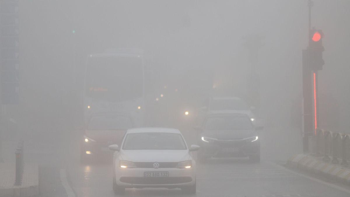 Traffic difficulties were experienced in many districts due to fog