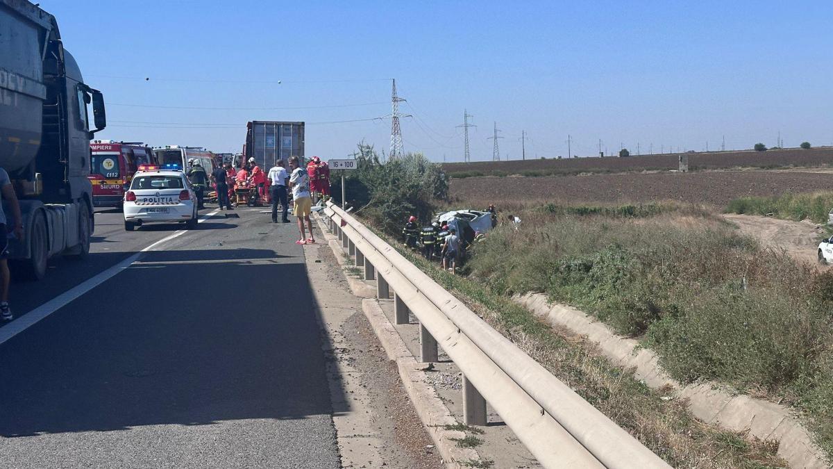 4 people were detained after the serious accident that occurred in Mureş district. Traffic blocked at DN 15