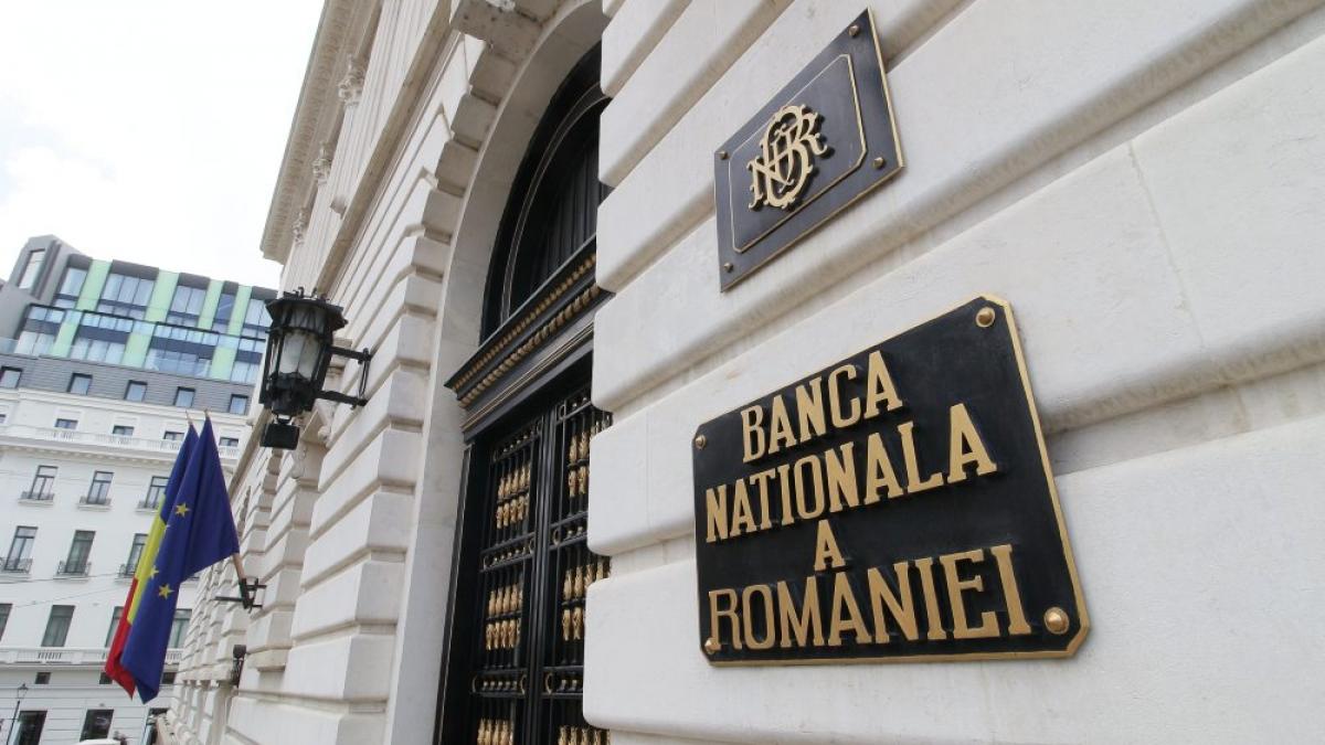 Foreign exchange reserves in BNR decreased by 2.93 billion euros in October