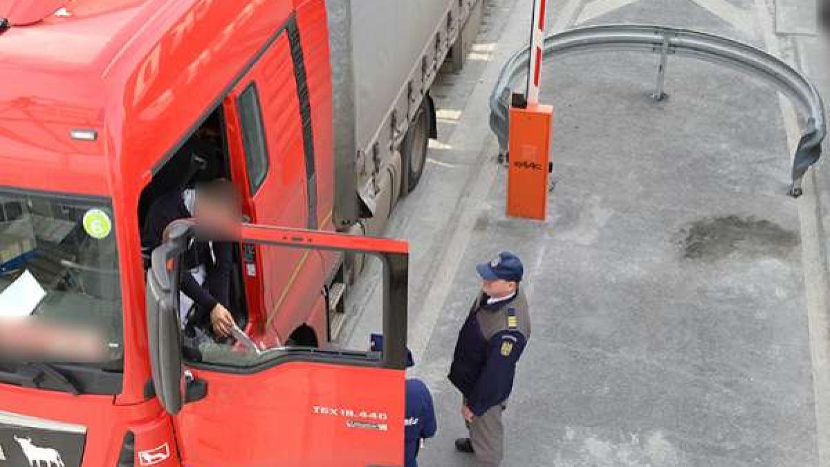 Imigranții ilegali, căutați cu detectorul de CO2 în punctele de trecere a frontierei