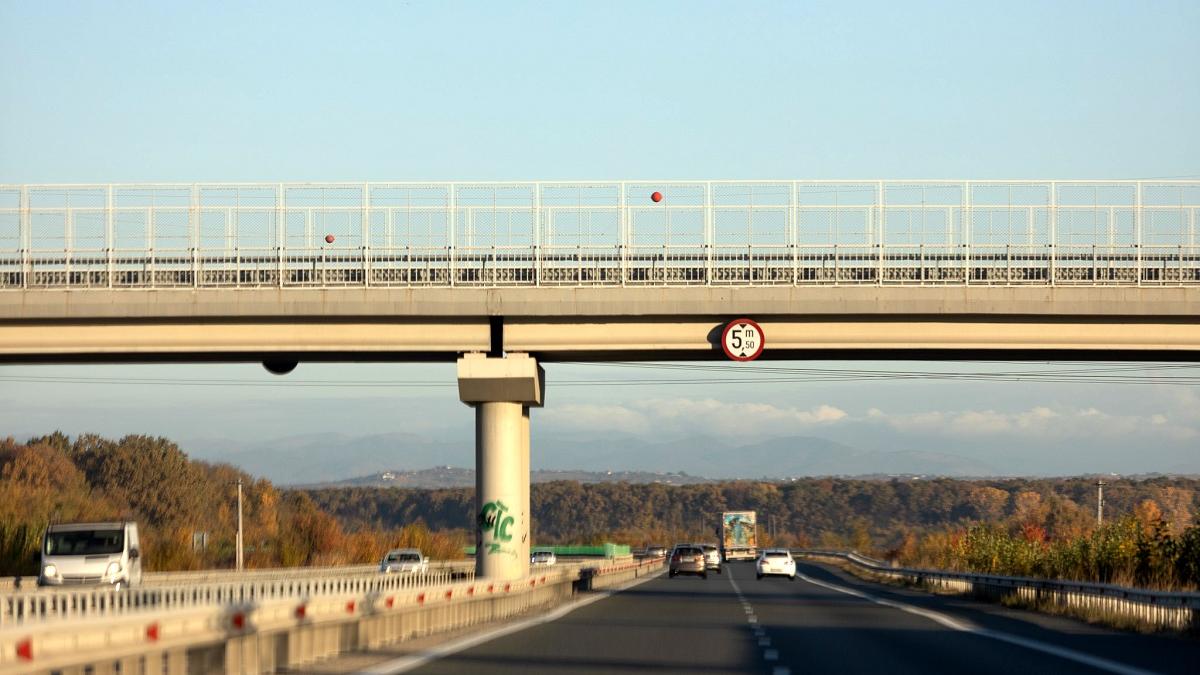 Inconștiență la volan! Un polonez a condus TIR-ul pe contrasens, pe Autostrada A1 București - Pitești