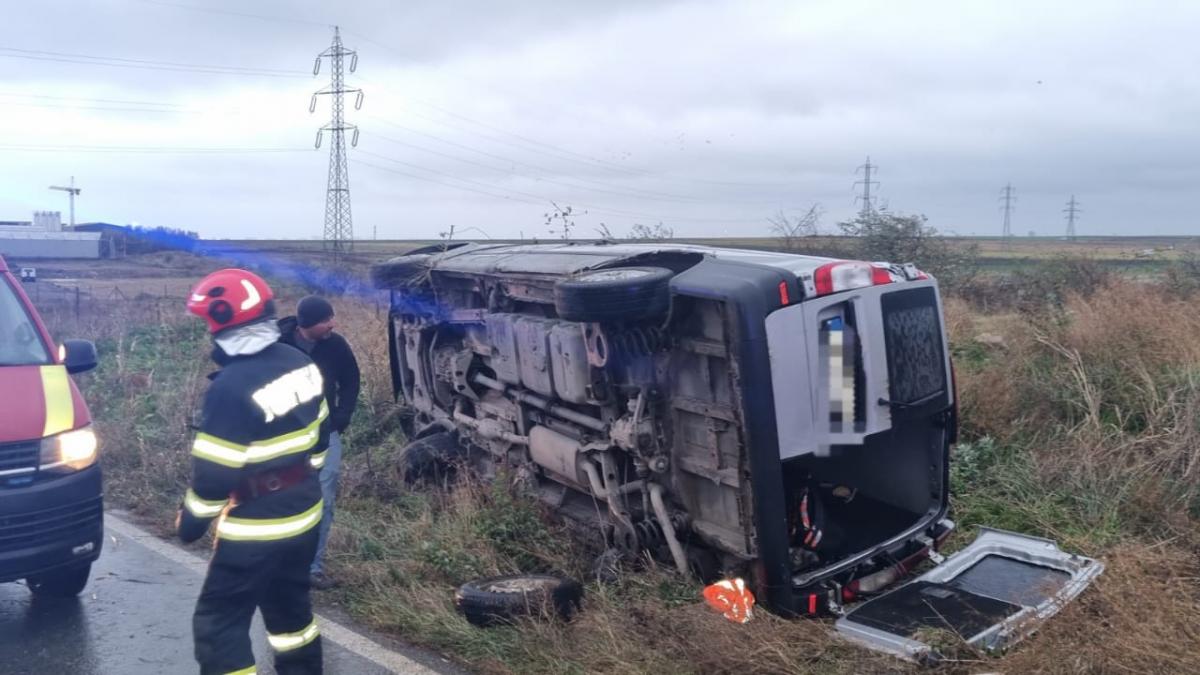 A minibus overturned in Constanța. There are 7 victims!