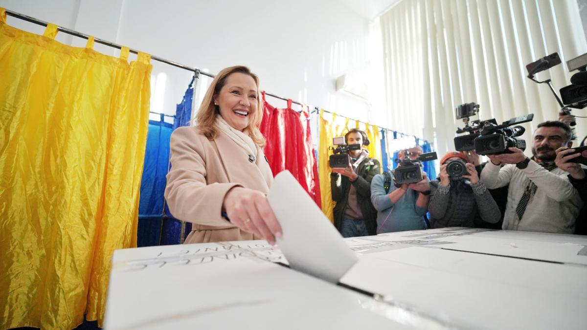 Elena Lasconi: Săptămâna viitoare voi vorbi cu toate forțele de dreapta pentru o majoritate parlamentară