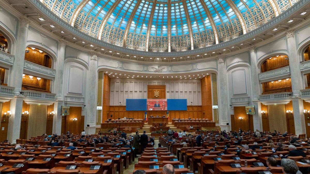 Evoluția alegerilor parlamentare, de la „Duminica orbului”, la cea mai mare confruntare dintre blocurile pro și anti-Vest