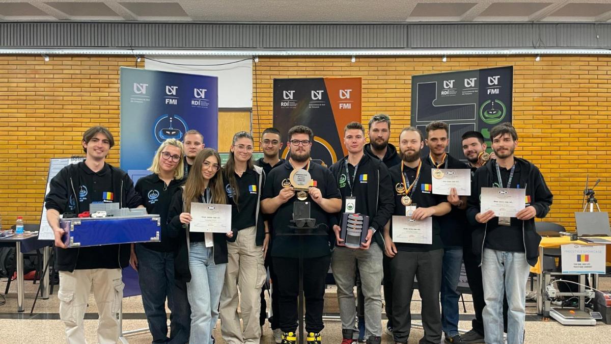 Acum există ochelarii care „vorbesc” nevăzătorilor despre lumea din jur. Inventatorul gadget-ului revoluționar, Theodor Grumeza, s-a înscris în campania ”100 de tineri pentru dezvoltarea României” a Fundației Dan Voiculescu