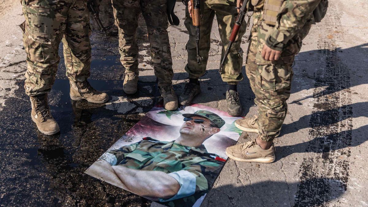 Căderea dinastiei Assad schimbă balanța de putere în Orientul Mijlociu. Un dictator mai puțin, un regim fundamentalist islamic în plus
