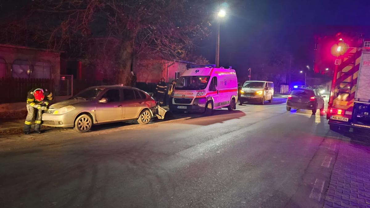 Plan ROȘU în Giurgiu: Alertă după ce două fetițe au fost rănite. Mașina în care se aflau a lovit un microbuz