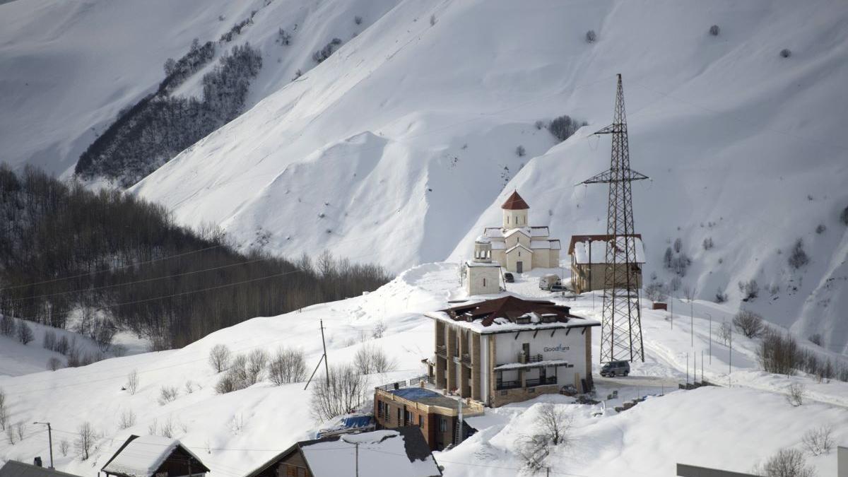 Tragedie în Georgia. 12 turiști au murit într-o stațiune de schi