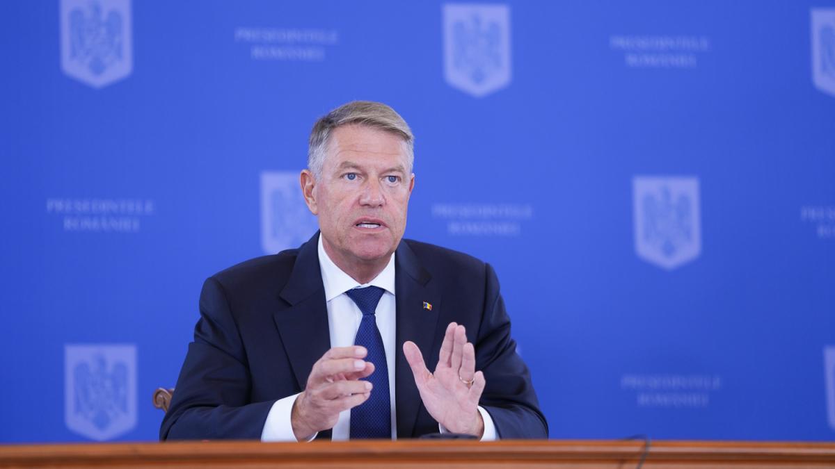 Iohannis despre prelungirea mandatului la Cotroceni: Eu nici nu pot să plec, cum să plec dacă Constituția îmi spune să stau?