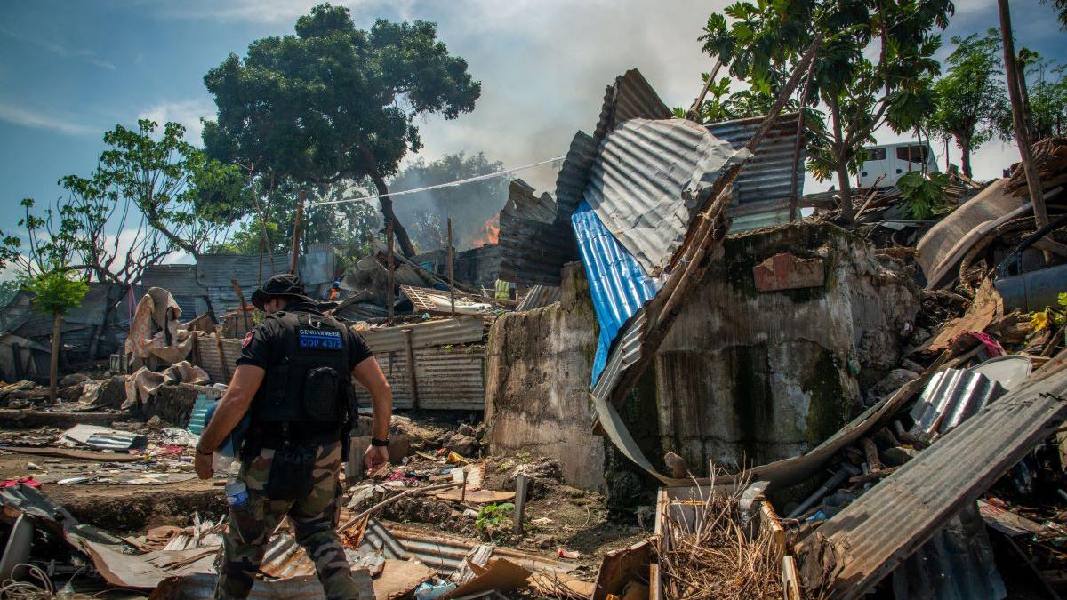 9 români au fost surprinși de ciclonul Chido în insula Mayotte. MAE a reușit evacuarea lor