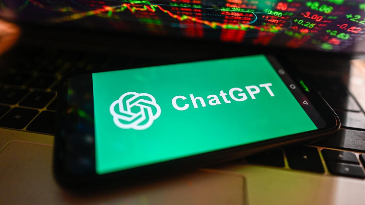 ChatGPT a picat. Probleme grave pentru emblema Open AI