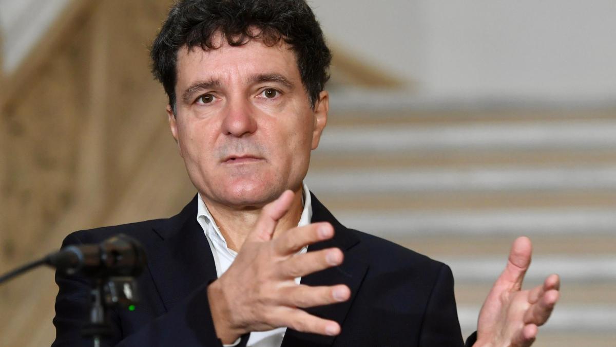 Nicuşor Dan spune că mai important decât calendarul este să se lămurească de ce au fost anulate alegerile