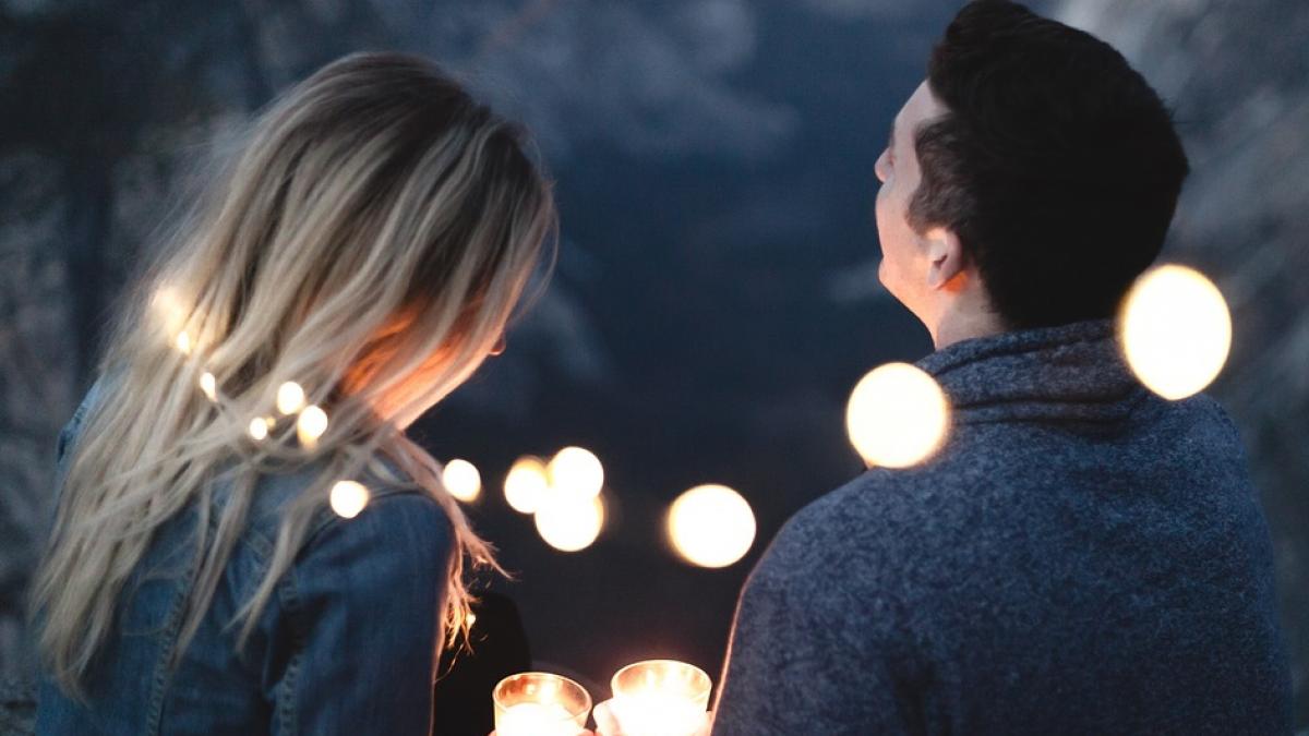 Cum flirtează zodiile. Fiecare semn are propriul fel de a-și arăta dragostea