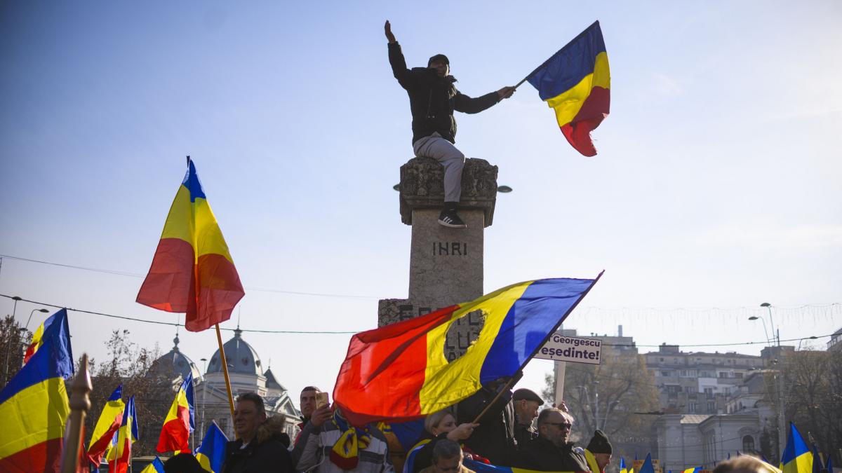 Ce a ieșit din combinarea #rezist cu COVID 19: Sâmburele mișcării antisistem din România a încolțit odată cu măsurile luate de guvernanți în pandemie