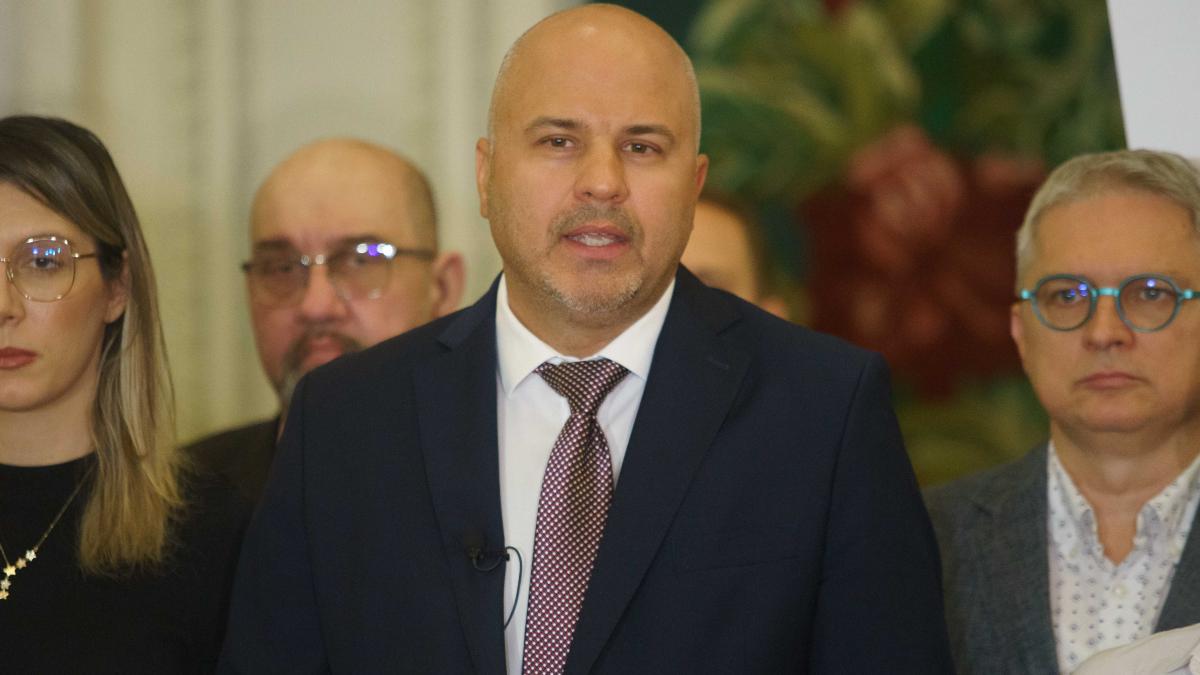 USR depune plângere penală pentru voturile date de PSD, la prezidențiale, lui Simion și Georgescu