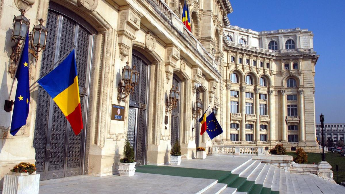 Sindicatul Angajaților din Aparatul de Lucru al Guvernului condamnă restructurarea anunțată la Senat