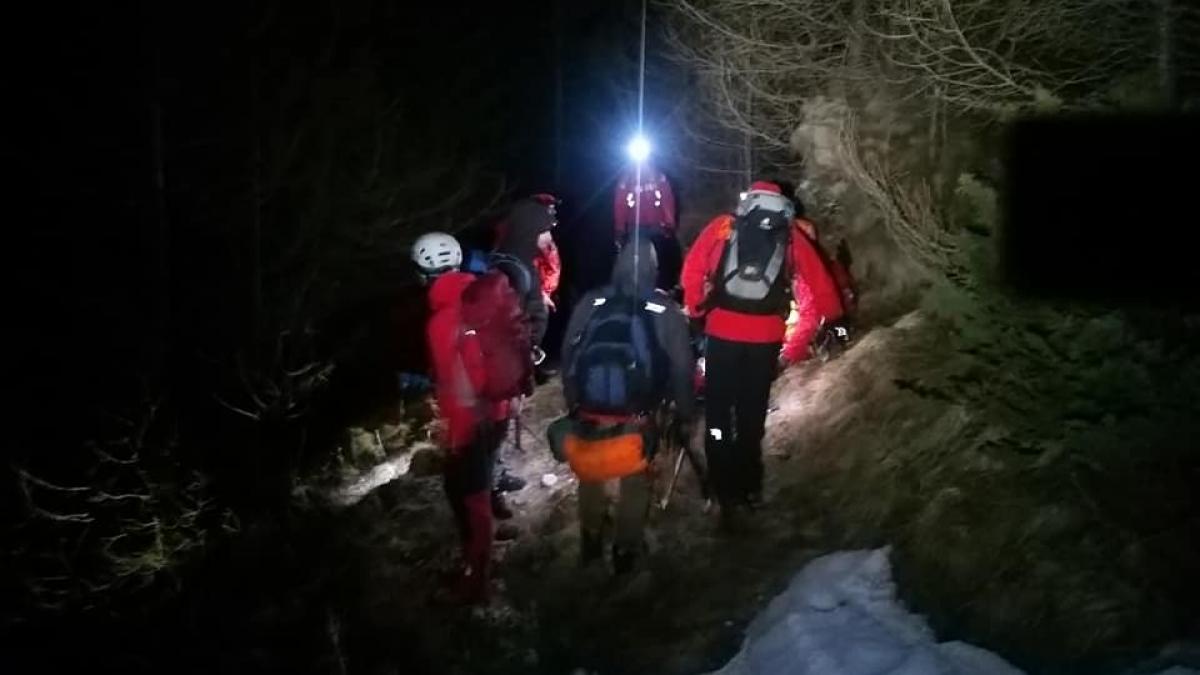 Turiști rătăciți în drum spre Vf. Omu, căutați de Salvamont. Ei au supraviețuit condițiilor meteo nefavorabile