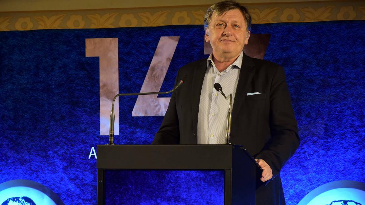 Candidatura lui Crin Antonescu, validată miercuri de liderii UDMR