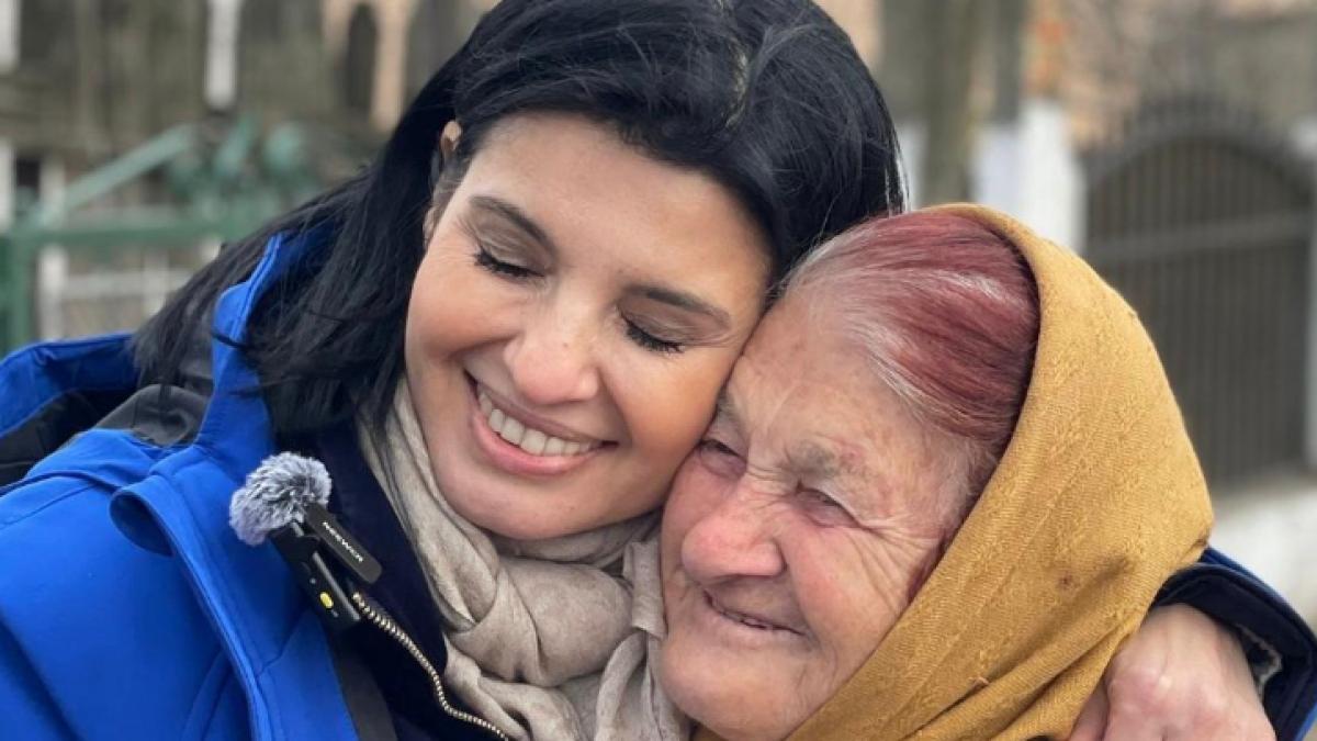 „Cel mai frumos cadou sunt copiii noștri” – Lavinia Șandru și-a serbat ziua de naștere printre oameni, în inima României reale