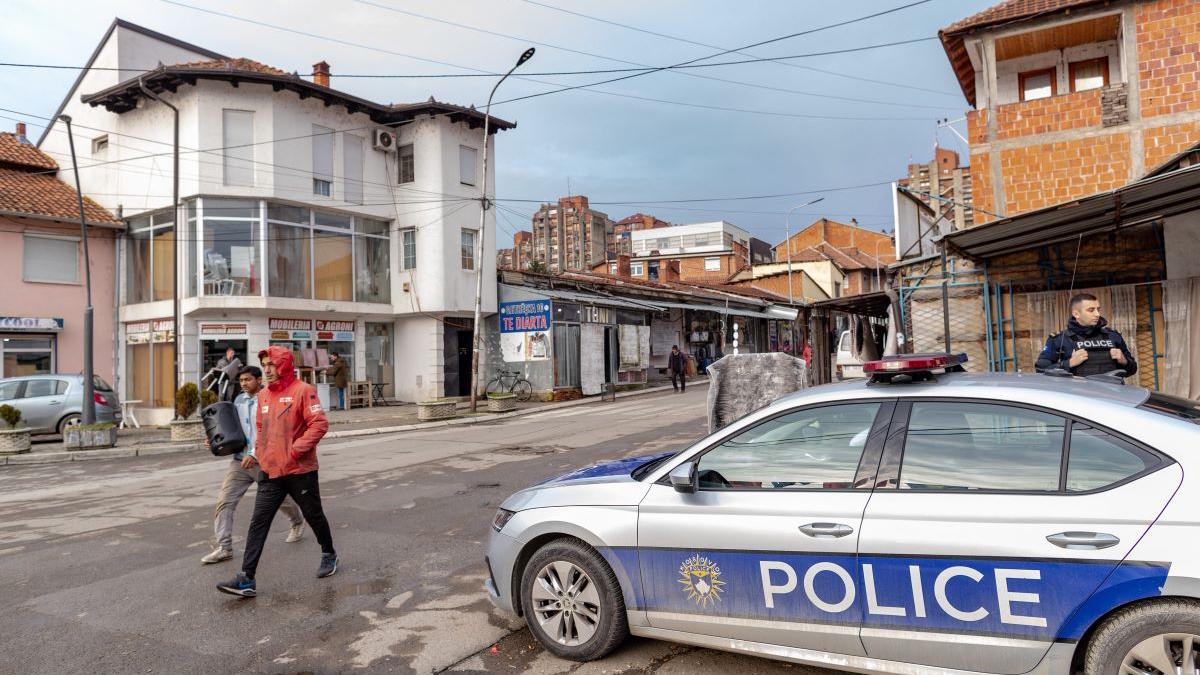 Au început alegerile parlamentare în Kosovo