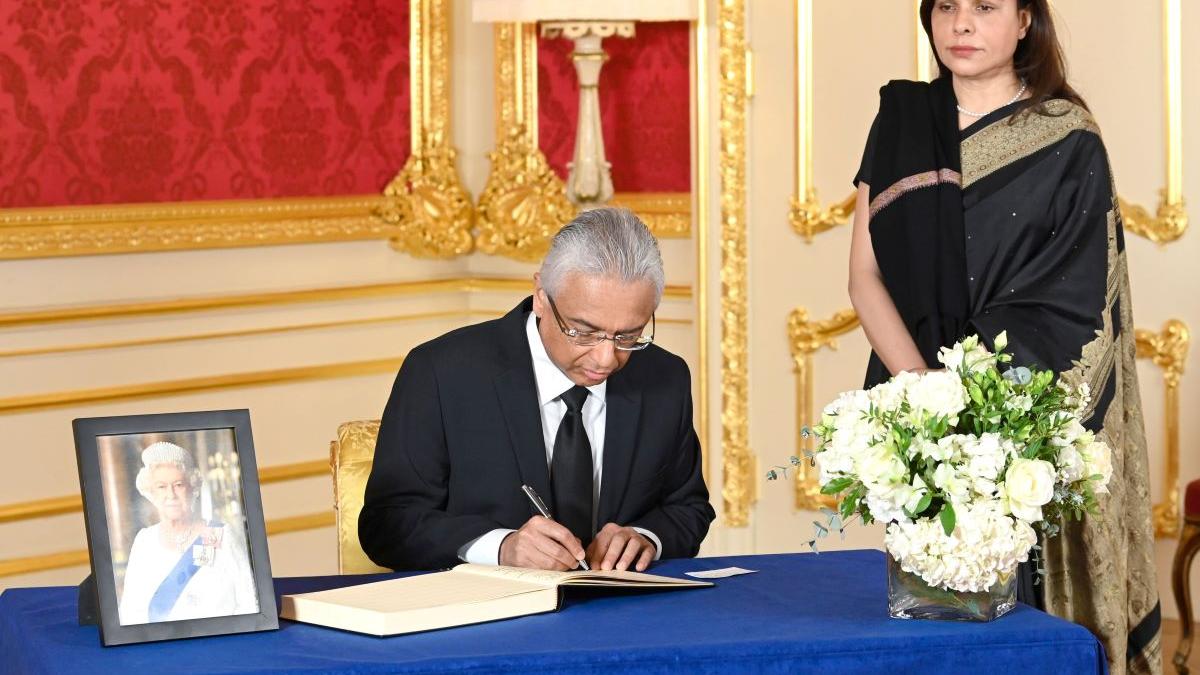 Fostul premier din Mauritius, arestat pentru spălare de bani