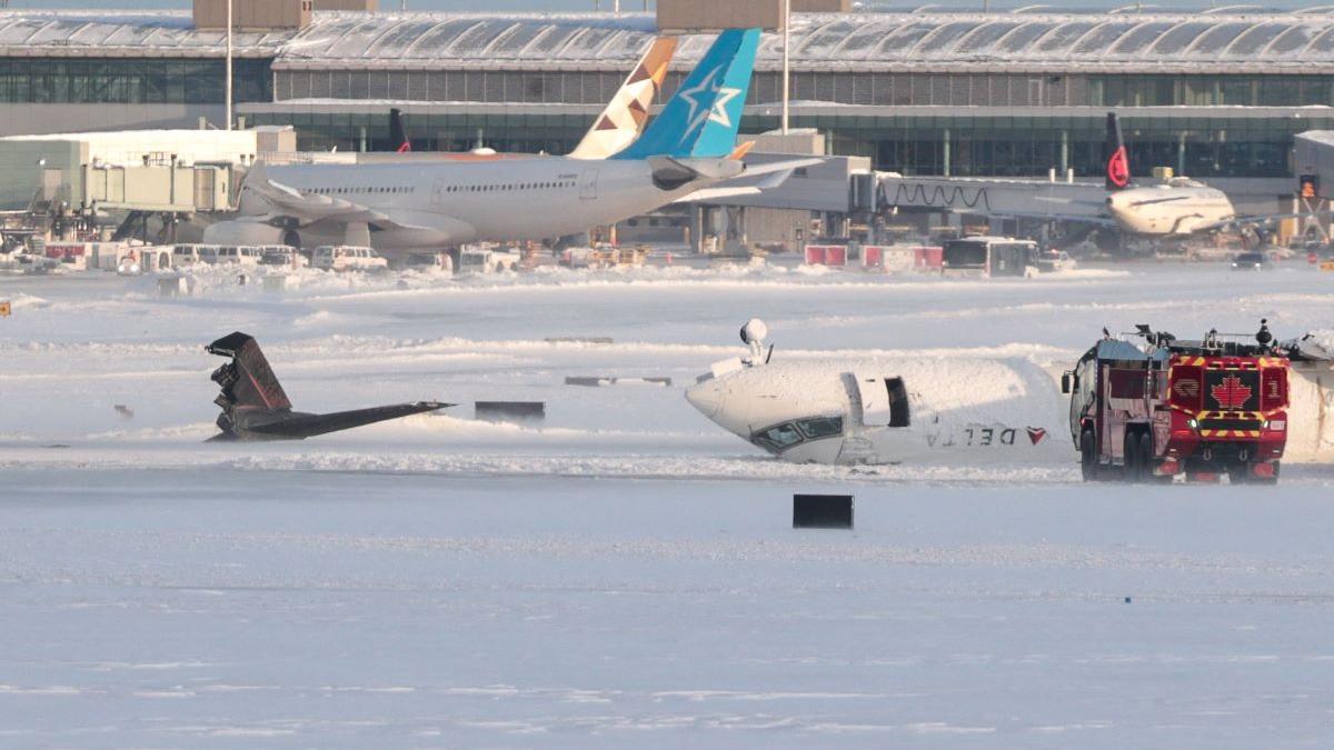 Acidentul aviatic din Toronto: 18 persoane sunt rănite, trei în stare gravă 