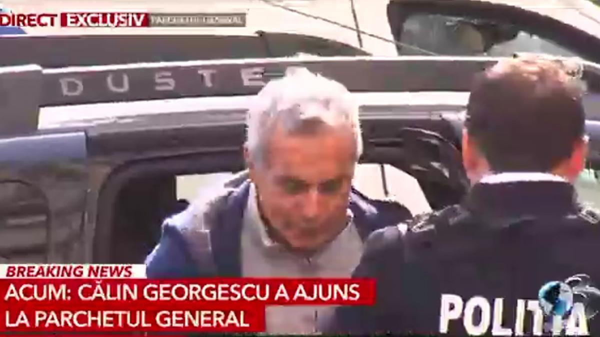 Călin Georgescu, la iesirea din Parchetul General: Nu vom îngenunchea sub nicio formă! Mergem înainte!