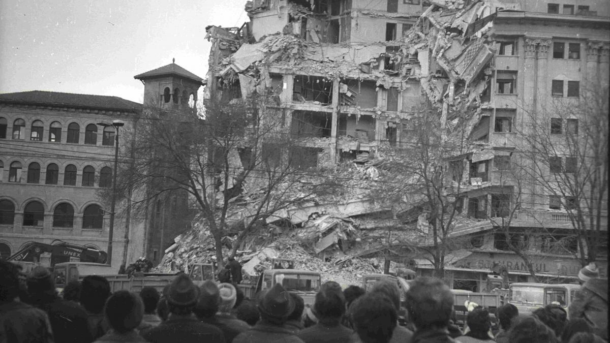 4 martie 1977, ziua în care pământul s-a cutremurat. Suntem astăzi mai pregătiți? Avem bani de scăpat cu viață, dar nu-i vrea nimeni