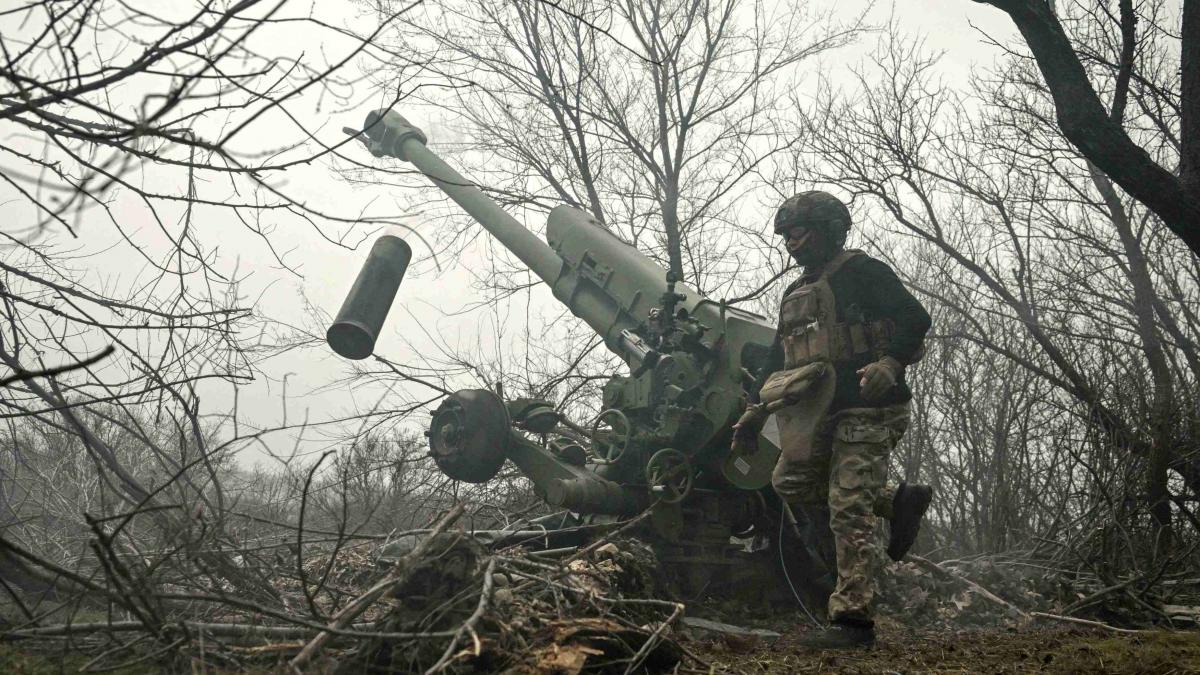 Răzbunarea lui Trump, un cadou nesperat pentru Putin. Consecințele întreruperii ajutorului militar american pentru Ucraina 