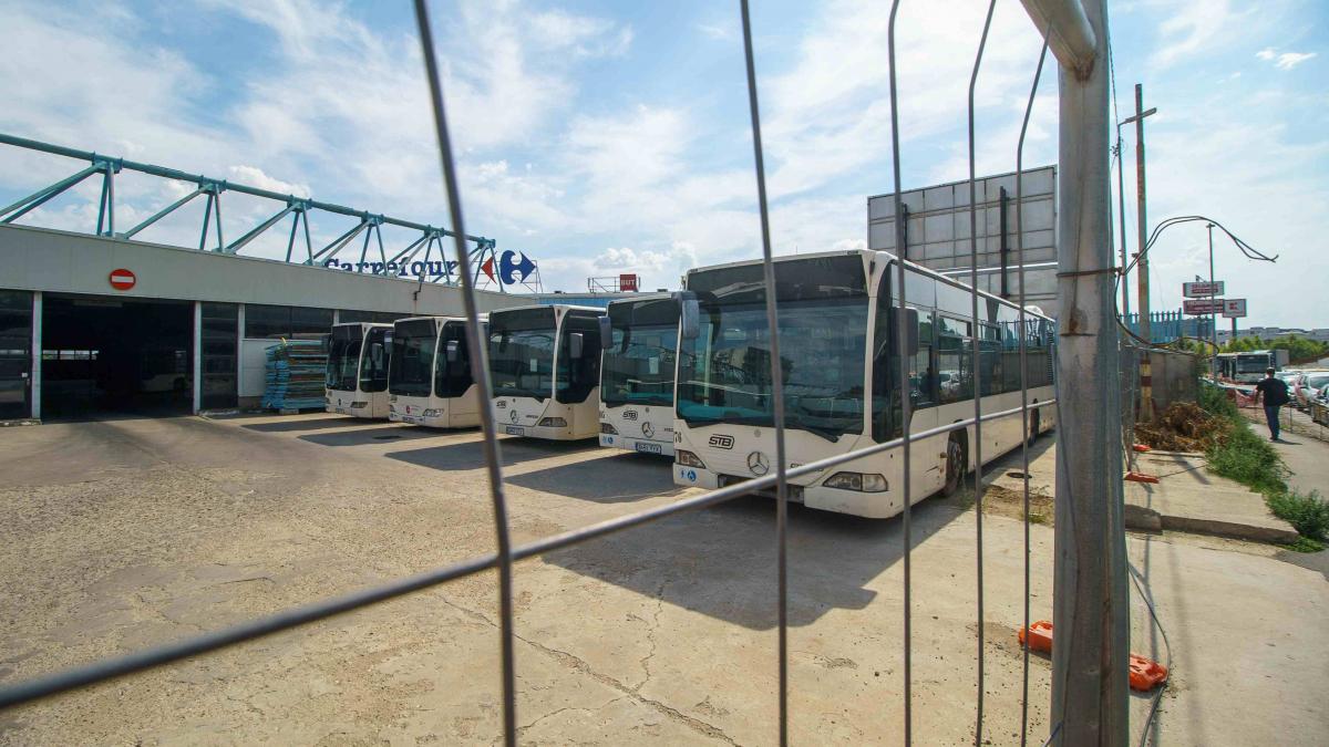 Achiziție-mamut de lămpi și becuri la Societatea de Transport București