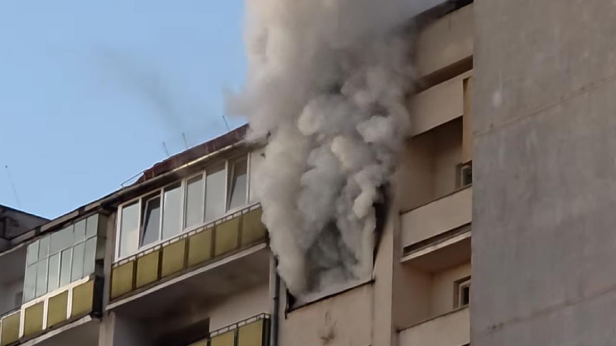 Incendiu într-un bloc din Sibiu. Peste 50 de oameni, evacuați