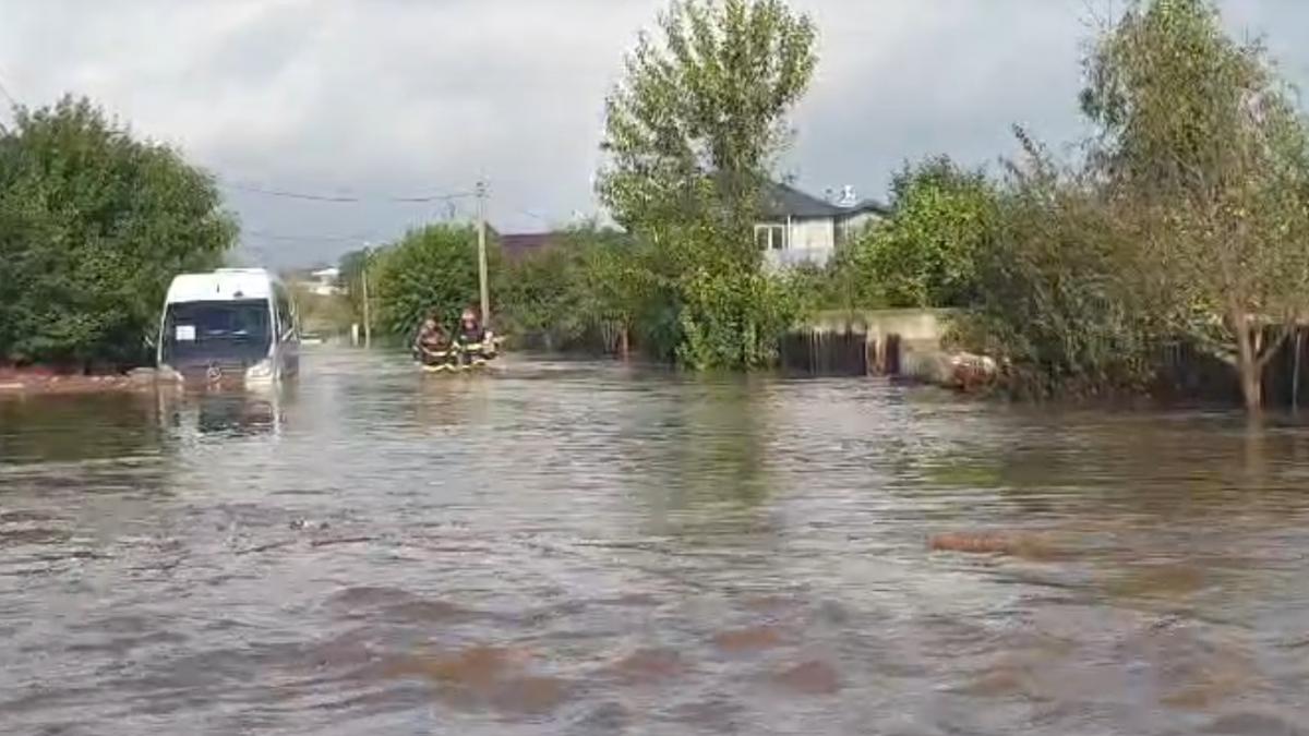 Cod galben de inundații pe mai multe râuri din Transilvania și Moldova