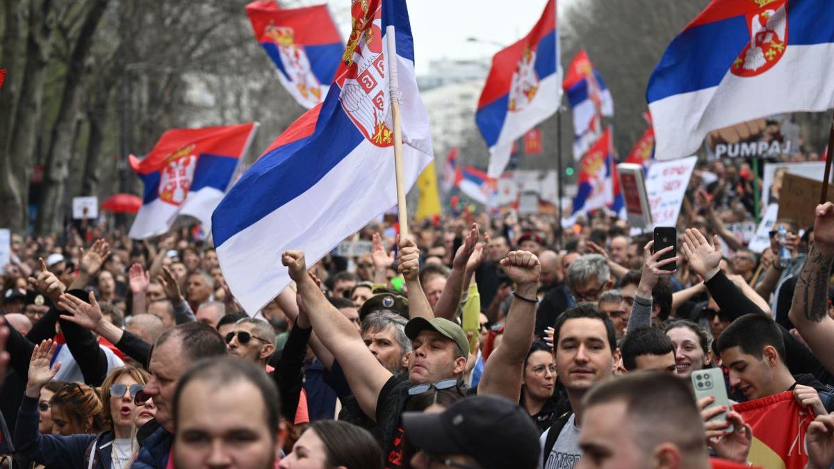 Miting-mamut în Serbia: peste 300.000, la manifestațiile împotriva Guvernului