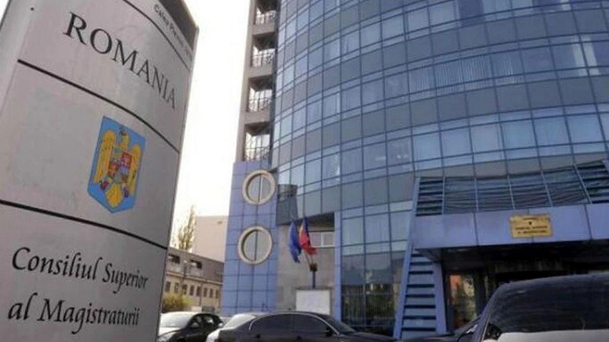 Pensiile de serviciu. Reprezentanții CSM, ÎCCJ şi PÎCCJ cer o întâlnire cu coaliţia de guvernare