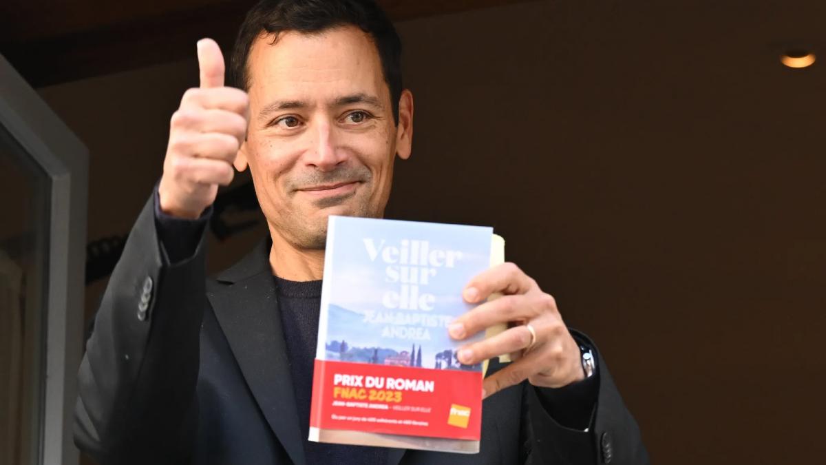Jean-Baptiste Andrea (Premiul Goncourt, 2023):   „În etapa noii lumi digitale nu suntem educați să ne exercităm discernământul!”