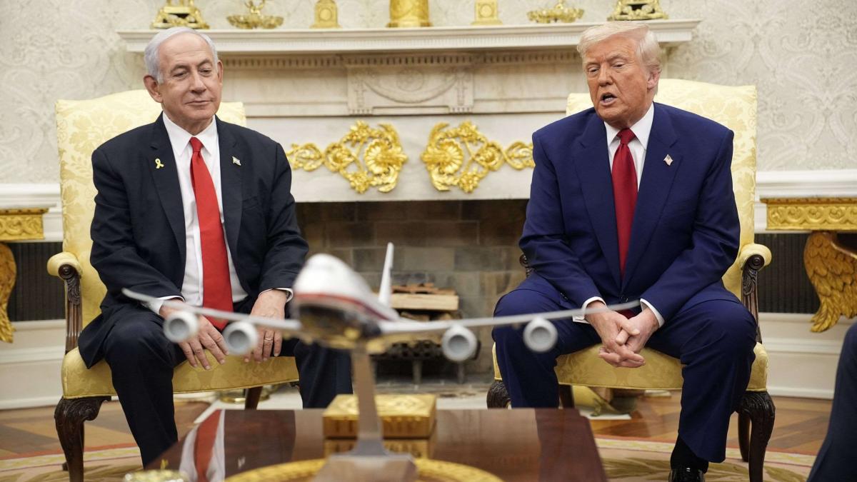 Trump pune tunurile pe Iran. Scurtcircuit semantic între Casa Albă și Teheran