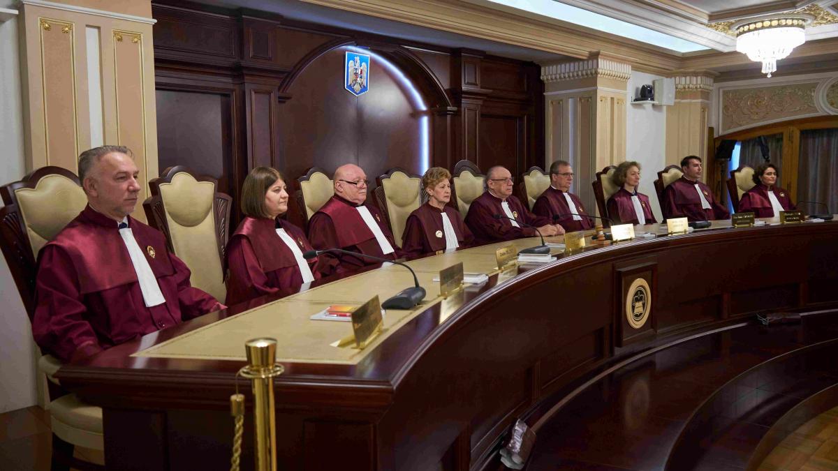 Pensiile speciale: În 2026, magistrații se vor putea pensiona la 48 de ani. În 2045, o vor putea face la 65 de ani