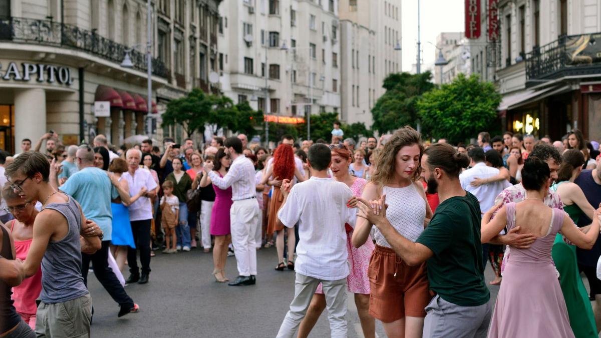Noaptea Dansului - ediţie de primăvară, duminică, pe Calea Victoriei