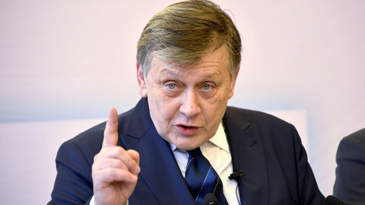 Crin Antonescu își critică contracandidații la alegerile prezidențiale